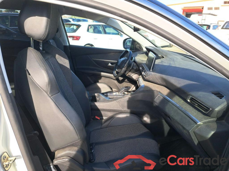PEUGEOT 5008 / 2017 / 5P / todoterreno Allure BlueHDi 96kW (130CV) S&S EAT8 #6