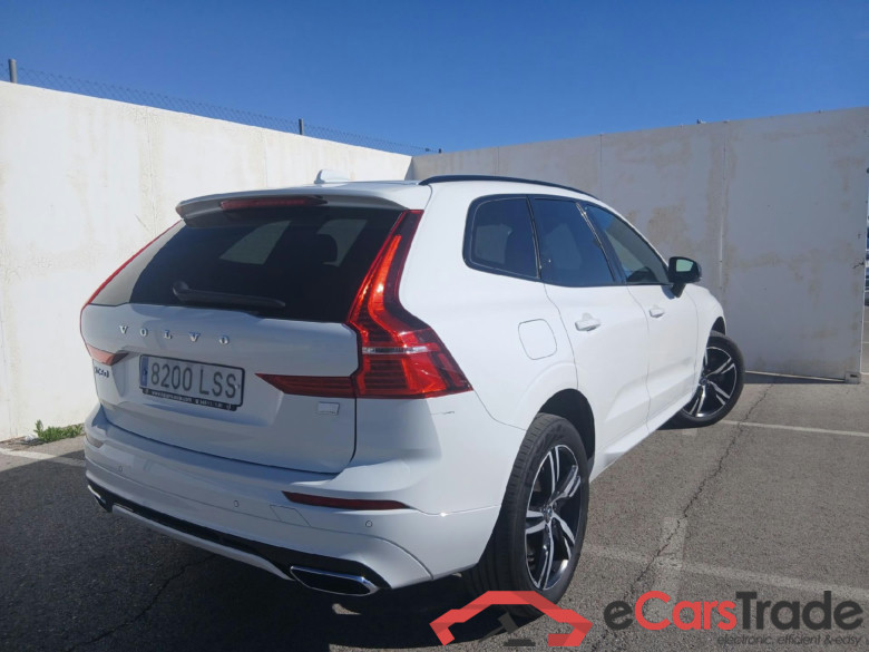 VOLVO XC60 / 2017 / 5P / todoterreno 2.0 T6 AWD Recharge R-Design Auto #2