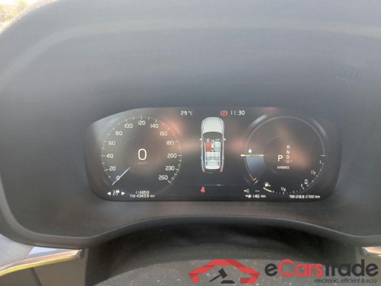 VOLVO XC60 / 2017 / 5P / todoterreno 2.0 T6 AWD Recharge R-Design Auto #4