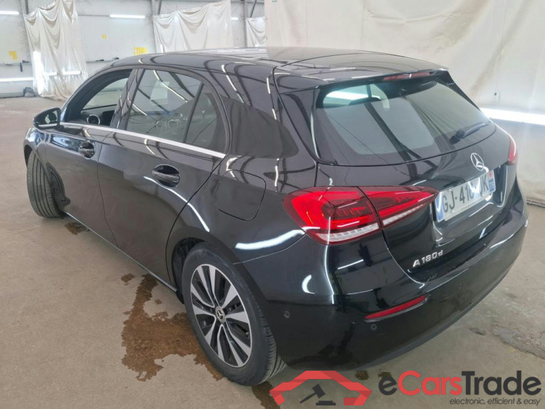 MERCEDES-BENZ Classe A Compact / 2018 / 5P / Berline A 180 d Business Line 8G-DCT #2
