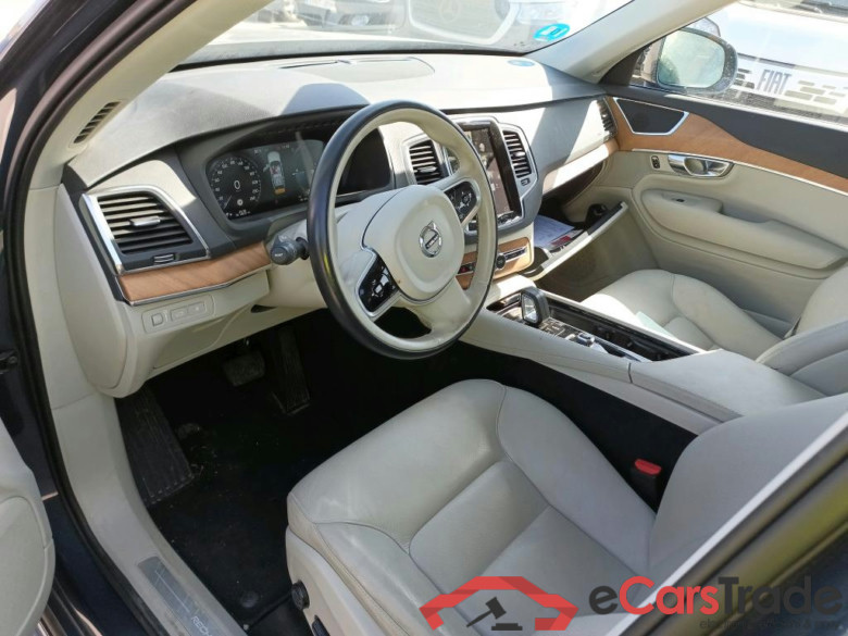 VOLVO XC90 / 2019 / 5P / todoterreno 2.0 T8 AWD Recharge Inscription Exp Auto #3