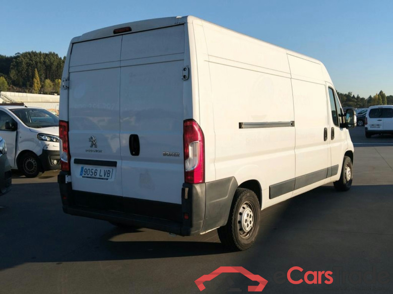PEUGEOT Boxer / 2014 / 4P / furgón 335 L3 H2 BHDI 103kW (140CV) S&S 6 V. M #2
