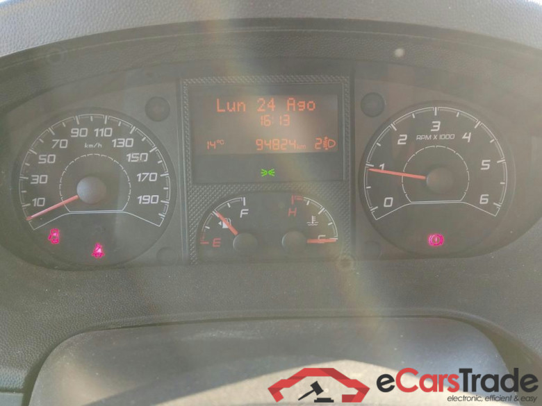 PEUGEOT Boxer / 2014 / 4P / furgón 335 L3 H2 BHDI 103kW (140CV) S&S 6 V. M #4