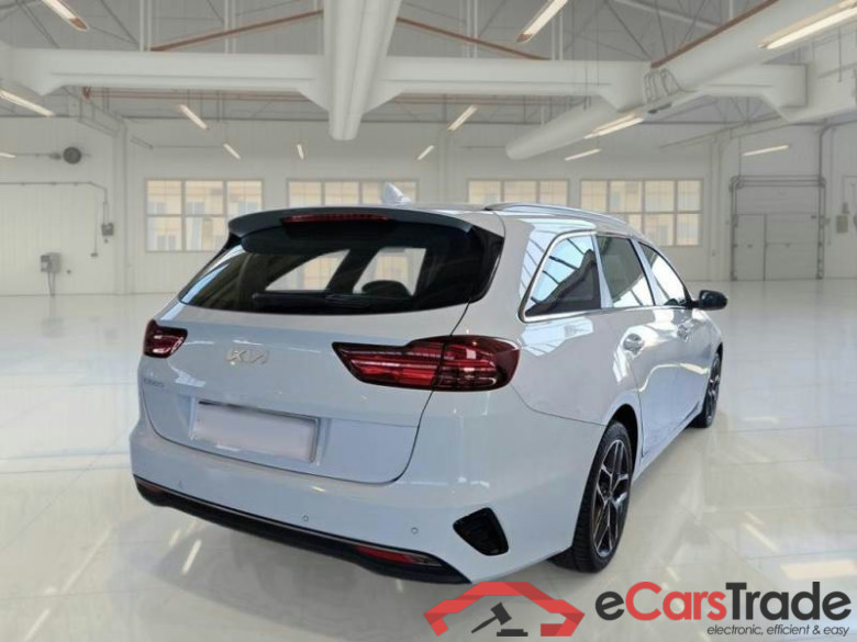 KIA CEED SPORTSWAGON / 2018 / 5P / STATION WAGON 1.6 CRDI 136 CV MHEV IMT BUSINESS CLASS #3