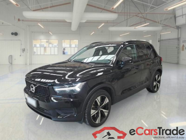 VOLVO XC40 / 2017 / 5P / SUV T4 PLUG-IN HYBRID AUTO RECHARGE R-DESIGN