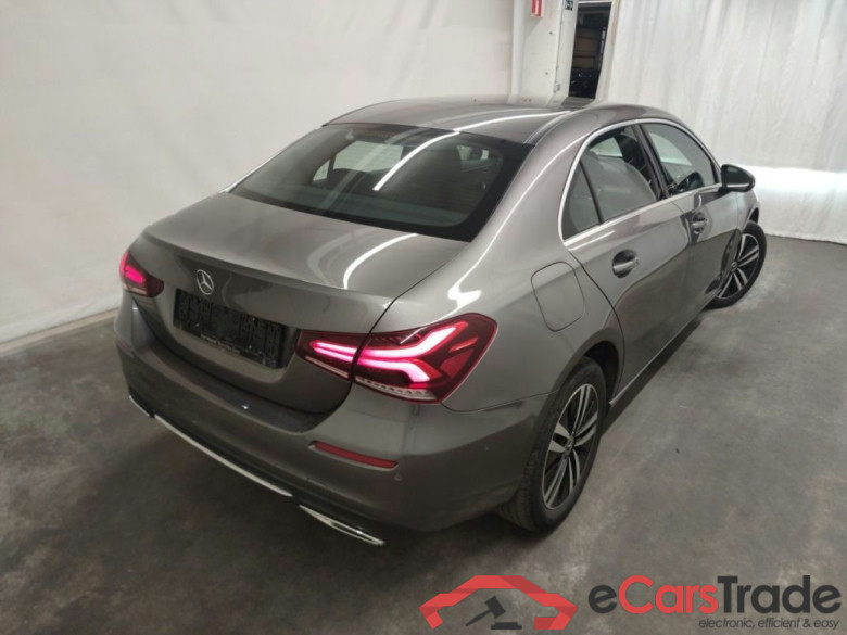 Mercedes-Benz A-Klasse Limousine A 250e Business Solution 4d #2