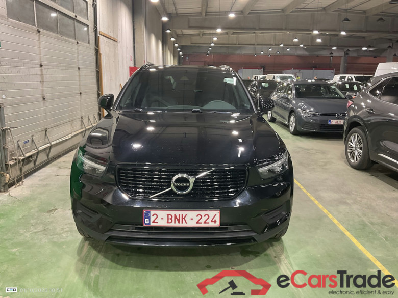VOLVO XC40 1.5 T5 PHEV R-DESIGN DCT #2