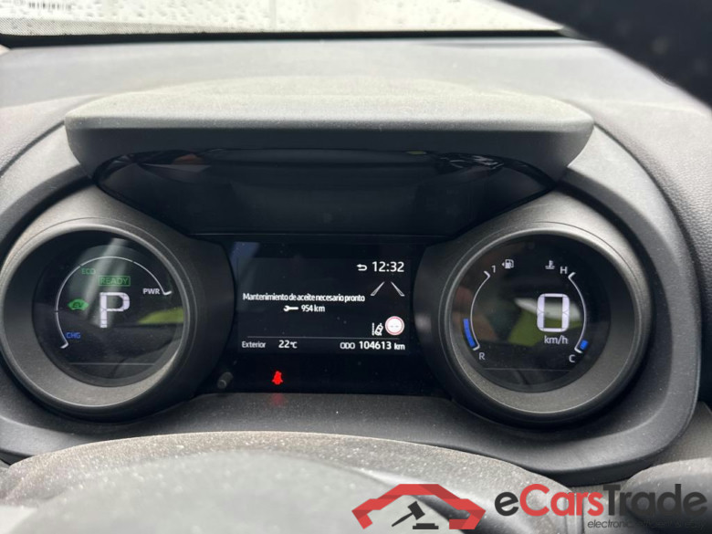 TOYOTA Yaris Cross / 2021 / 5P / todoterreno 1.5 120H Business Plus #4