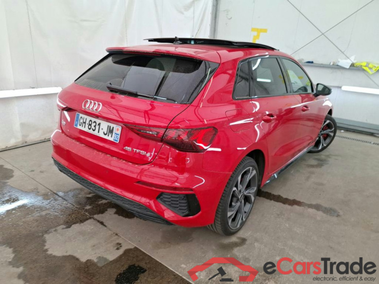 AUDI A3 Sportback / 2020 / 5P / Berline 45 TFSI e 245 S Tronic Competition #4