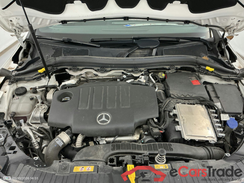 MERCEDES-BENZ GLA 2.0 GLA 180 D DCT AMG LINE #6