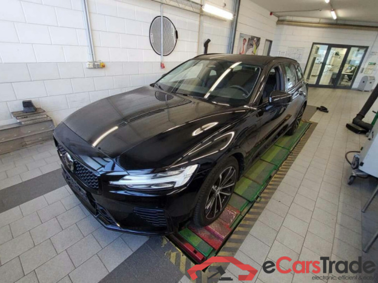 Volvo V60 Kombi (2018->) DE - Kb5 T6 Twin Engine AWD PHEV EU6d, Plus Dark, 2021 - 2024 #1