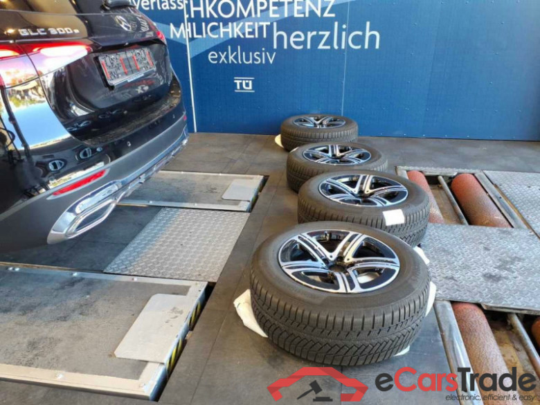 Mercedes-Benz GLC (BM 254)(06.2022->) DE - SUV5 GLC 300 e EU6d, 4Matic Avantgarde, 2022 - 2024 #4