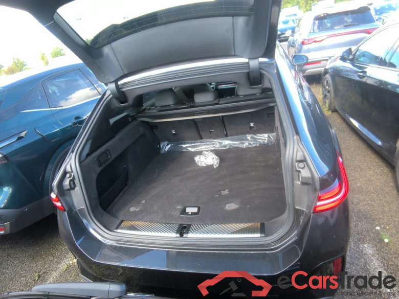 SERIE 5 TOURING 530e PHEV 6M BB #5