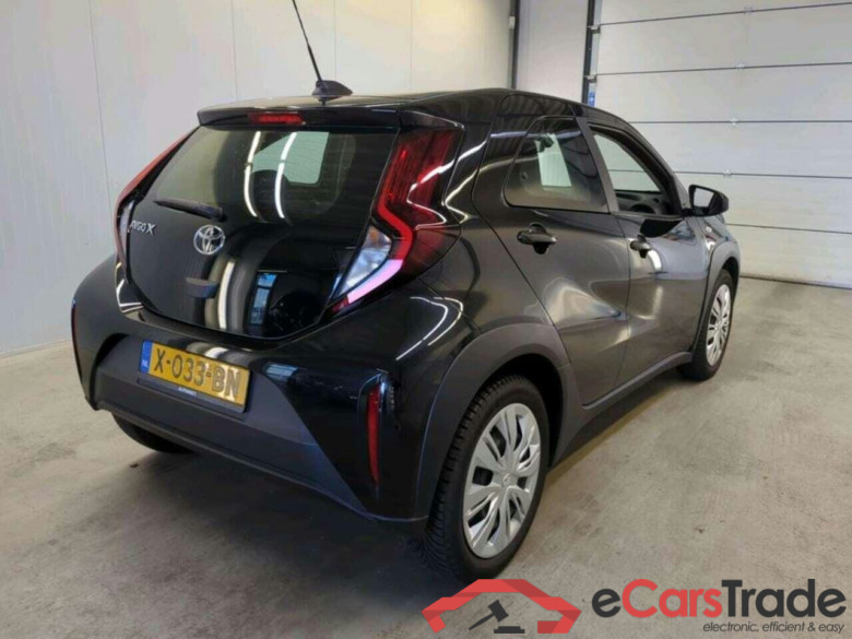 TOYOTA Aygo X 1.0 VVT-i MT Play #2