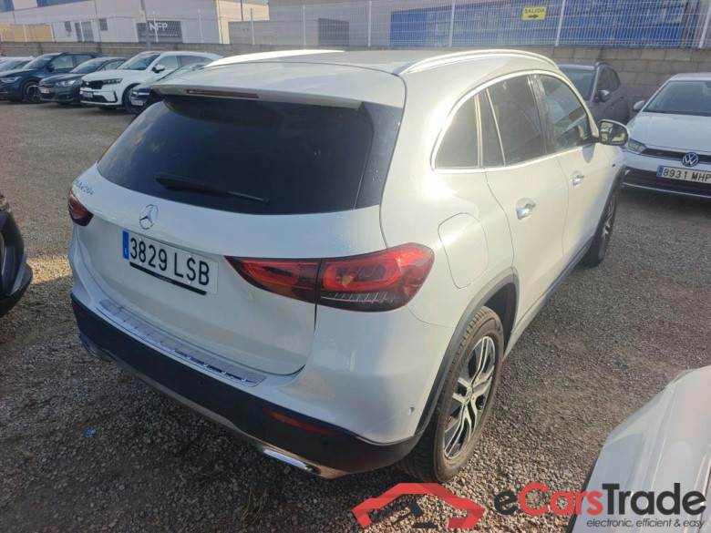 MERCEDES-BENZ GLA / 2020 / 5P / todoterreno GLA 250 e #2