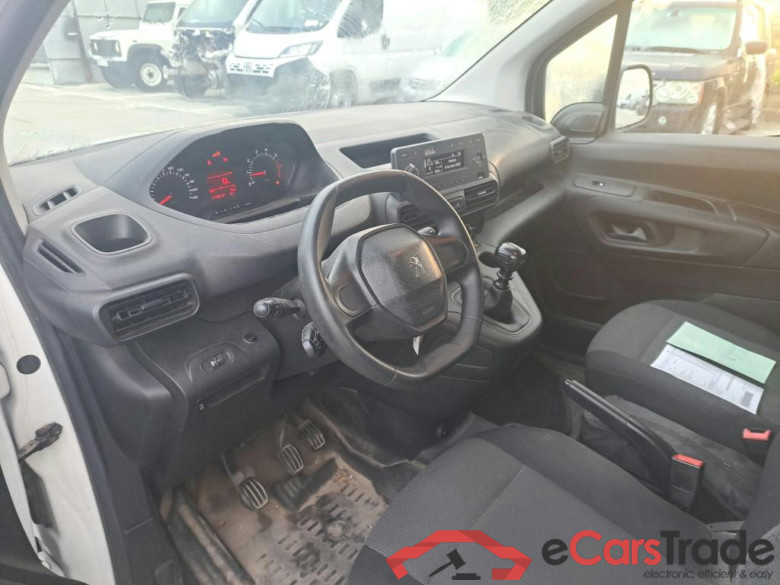 PEUGEOT Partner / 2018 / 3P / furgón derivado de turismo Pro Standard 600kg BlueHDi 73kW #3