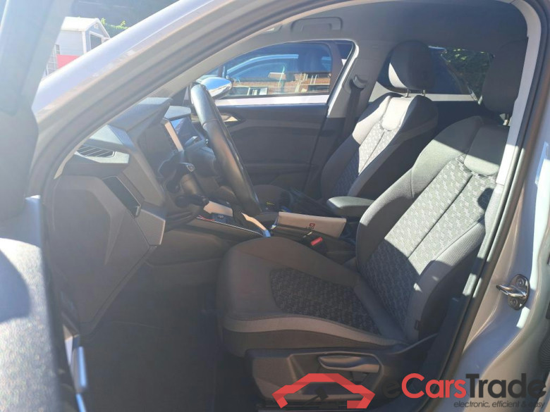 AUDI A1 1.0 30 TFSI S TRONIC S LINE #4