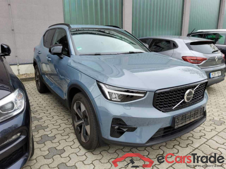 Volvo XC40 (2017->) DE - SUV5 B4 AWD EU6d, Ultimate Dark (EURO 6d), (Facelift) 2022 - 2022 #2