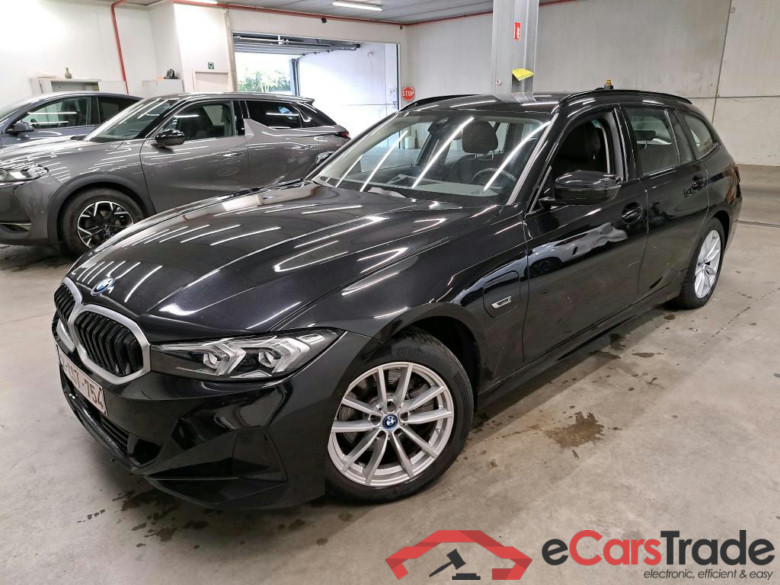 BMW - BMW 3 TOURING 320e 204PK With Vernasca Heated Sport Seats & Active Cruise & Driving Assistant Pack & Parking Assistant Pack * HYBRID *