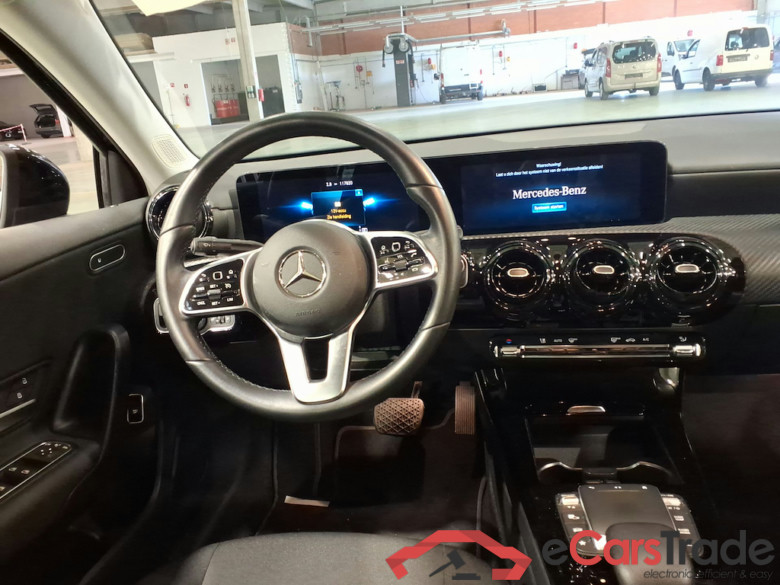 MERCEDES-BENZ A-CLASS LIMOUSINE 2.0 A 180 D BUSINESS SOLUTION DCT #6