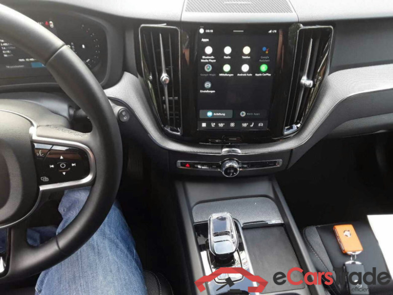 Volvo XC60 (03.2017->) DE - SUV5 B5 (Benzin) AWD EU6d, Plus Black Edition Mild-Hybrid, (Facelift) 2023 #4