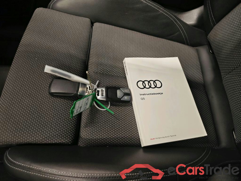 Audi Q5 50 TFSI e quattro S tronic S Edition 5d + Pano, Adaptive Air Suspension, 20 inch #4