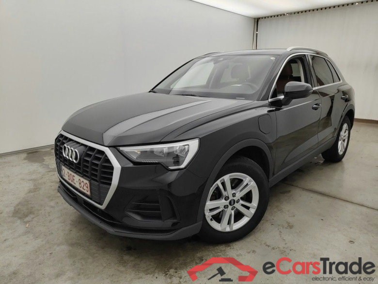 Audi Q3 45 TFSI e S tronic 5d