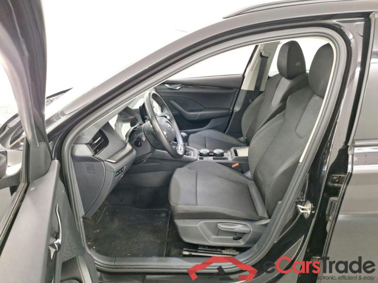 SKODA OCTAVIA COMBI 1.0 TSI 81KW ACTIVE #5