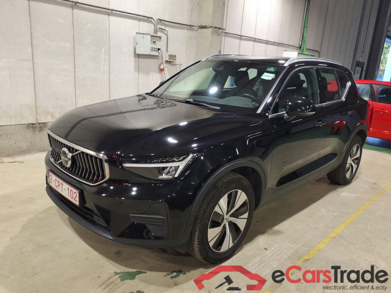 VOLVO XC40 1.5 T4 PHEV CORE DCT #1