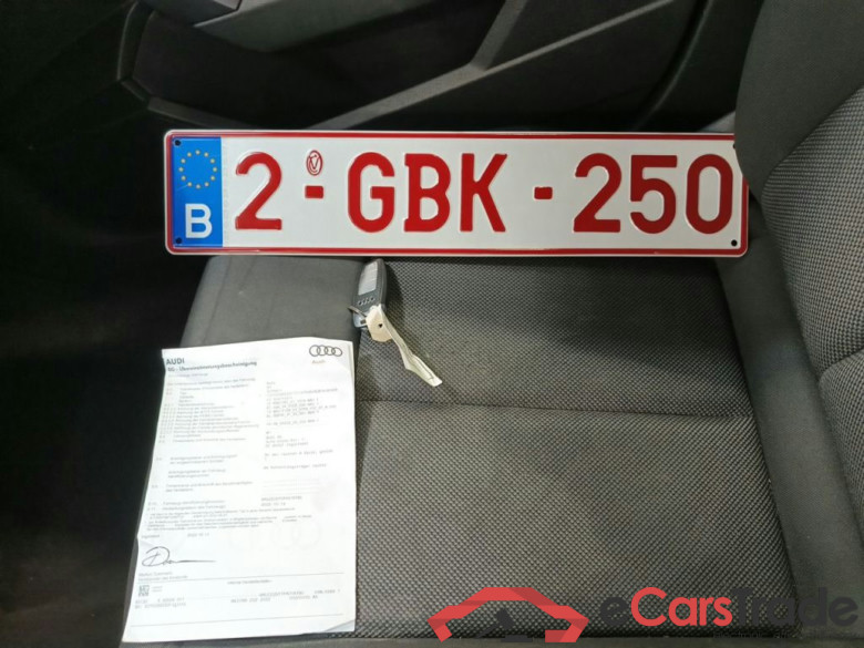 Audi A3 Sportback 2.0 30 TDi 85kW S tronic Attraction BE 5d #4
