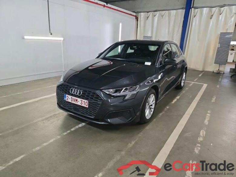 Audi A3 Sportback A3 Sportback 1.0 30 TFSi Attraction 81kW/110pk  5D/P Man-6 (4 seizoenen Banden) - CO2 indicatief #1