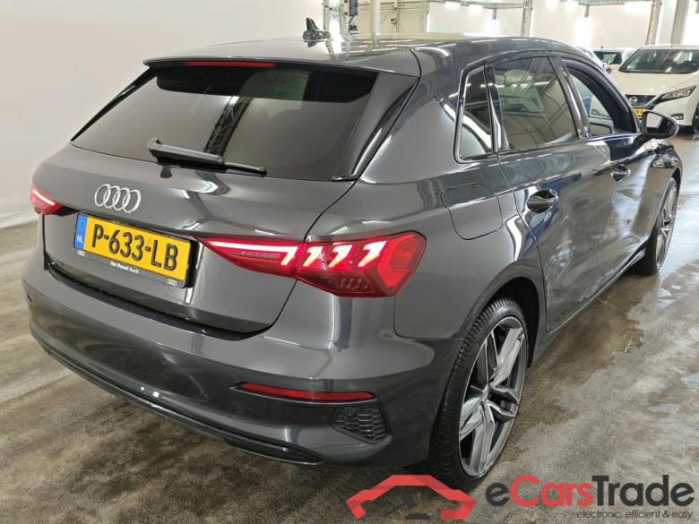 Audi A3 Sportback 40 TFSI e S tronic Advanced edition 5d + Bang & Olufsen #2