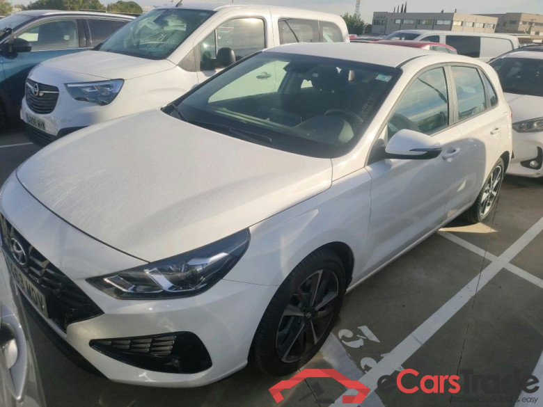 HYUNDAI i30 / 2020 / 5P / berlina con portón 1.5 DPI Klass SLX