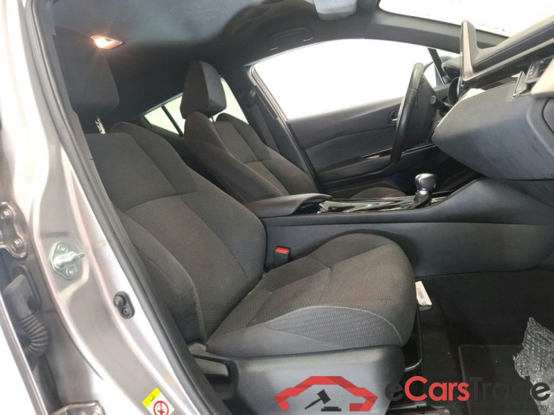 TOYOTA C HR 5p SUV 1 8 HYBRIDE 122 GRAPHIC #6