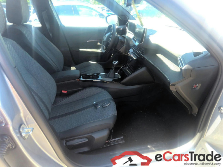 Peugeot 2008 Allure 1.2 100 S&S BVM6 #3