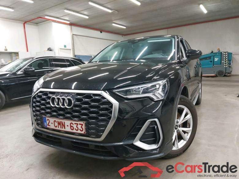 AUDI - AUD Q3 SB TFSI e 245PK S-Tronic S Line & Pack Platinum With Heated Seats & Cruise Control & LED & APS Front & Rear & Camera  * HYBRID *