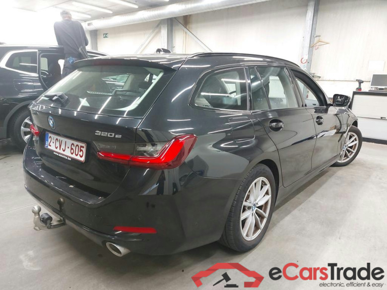 BMW - BMW 3 TOURING 320e 204PK With Vernasca Heated Sport Seats & Active Cruise & Driving Assistant Pack & Electric Trailer Hook * HYBRID * #2
