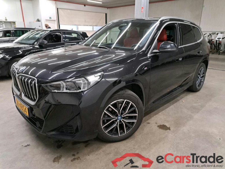 BMW I - BMW IX1 xDrive30 313PK M Sport & Premium & Comfort With Active & Heated Fr Seats & Steering Wheel & Driving Assistant Plus & Harman Kardon &  Trailer Hook  * ELECTRIC *  ***   REGISTRATION  26/09/2023 ***