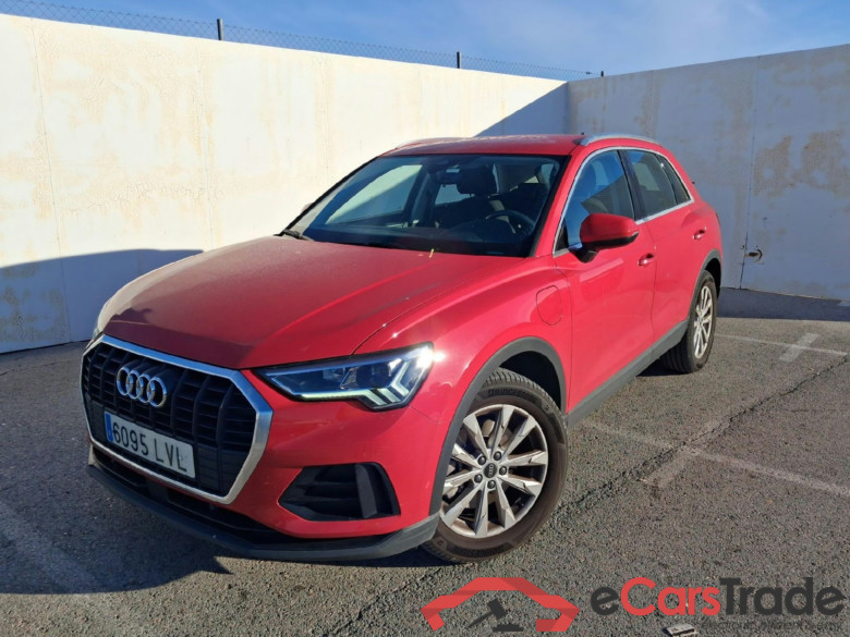 AUDI Q3 / 2018 / 5P / todoterreno 45 TFSI e 180kW S tronic Advanced #1