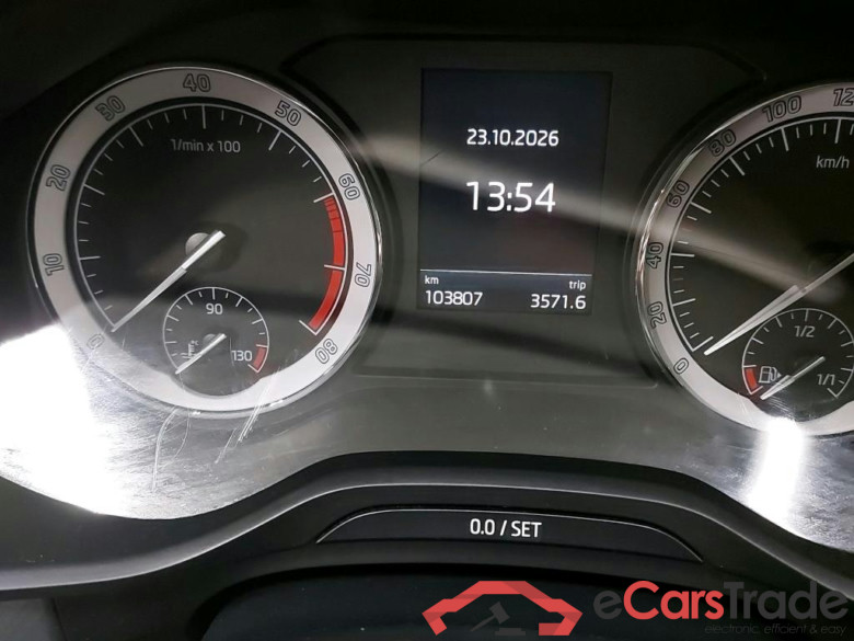 SKODA - SKO KODIAQ TSI 150PK Clever With Climatic & Navigation & Leather Suede Interior & Cruise Control &  Pano roof & Park Sensors Front & Rear  * PETROL * #5