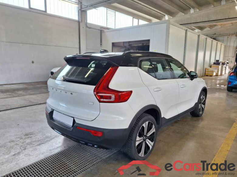 VOLVO XC40 / 2021 / 5P / SUV RECHARGE PLUS #2