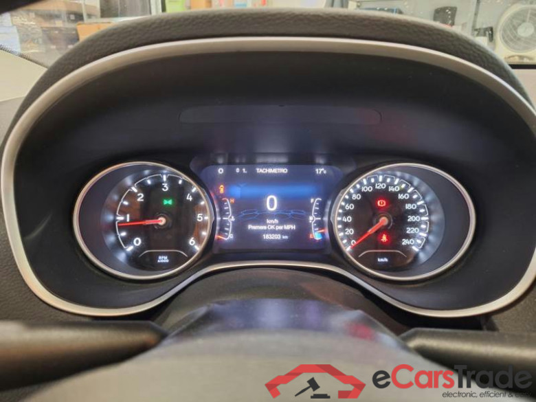 JEEP COMPASS / 2017 / 5P / SUV 1.6 MJET II 88KW LIMITED #4