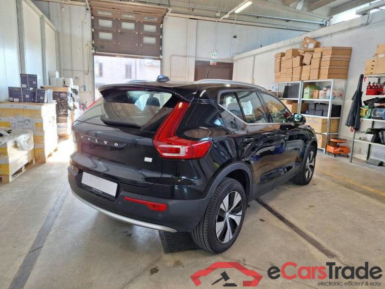 VOLVO XC40 / 2021 / 5P / SUV T4 RECHARGE PLUG-IN AUTO CORE #2