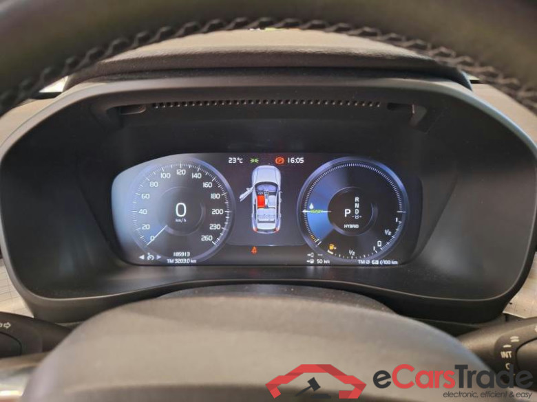 VOLVO XC40 / 2021 / 5P / SUV T4 RECHARGE PLUG-IN AUTO CORE #4