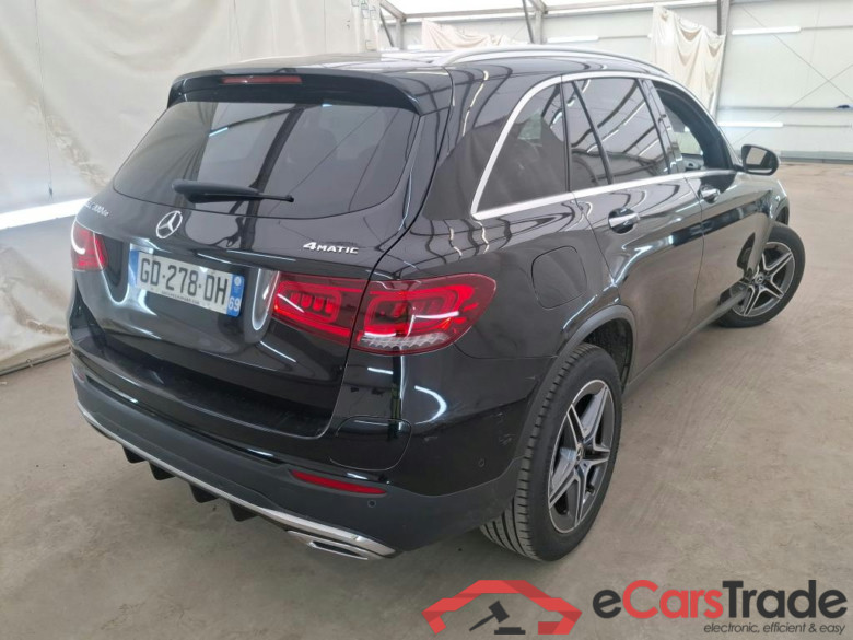 MERCEDES-BENZ GLC / 2019 / 5P / SUV 2.0 GLC 300 DE AMG LINE 4MATIC #3