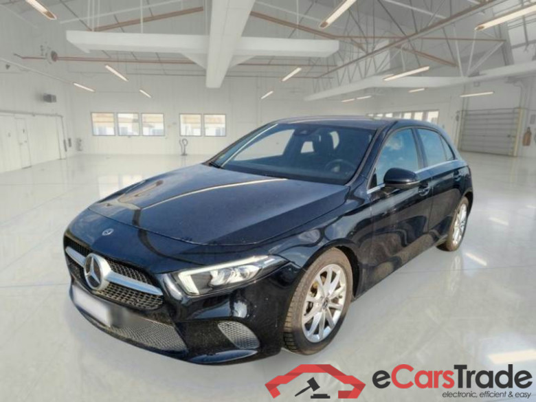 MERCEDES-BENZ CLASSE A / 2018 / 5P / BERLINA A 180 D BUSINESS #1