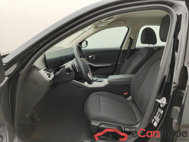 BMW 3 Reeks Berline 318iA (115 kW) 4d #3