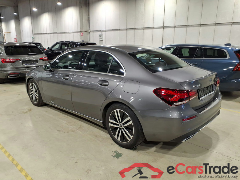 MERCEDES-BENZ A-CLASS 1.3 A 180 LUXURY LINE DCT #2