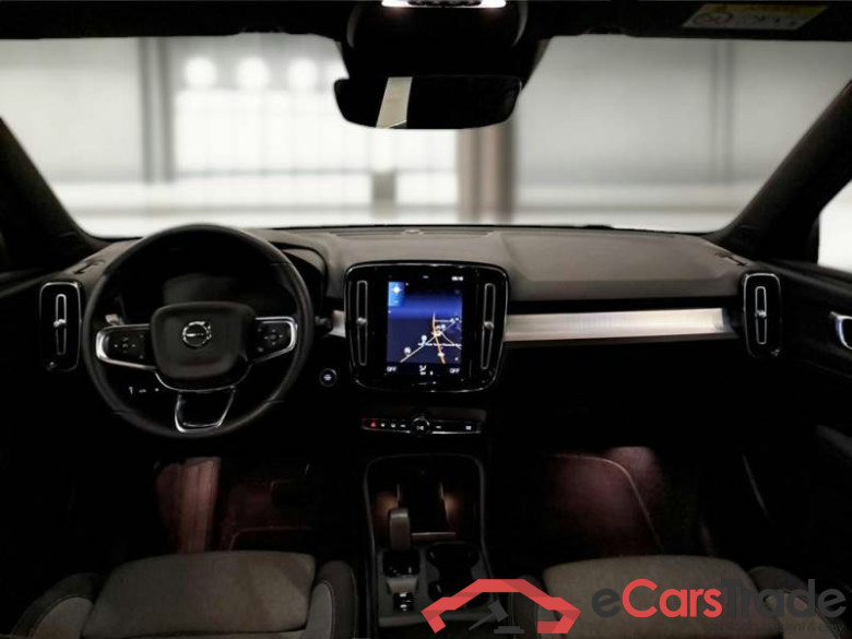 VOLVO XC40 / 2021 / 5P / SUV T5 RECHARGE PLUG-IN AUTO CORE #3