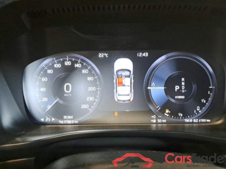 VOLVO XC40 / 2021 / 5P / SUV T5 RECHARGE PLUG-IN AUTO PLUS BRIGHT #4
